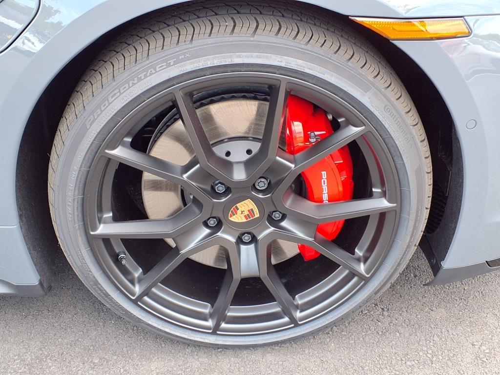 2026 Porsche Taycan GTS photo 29