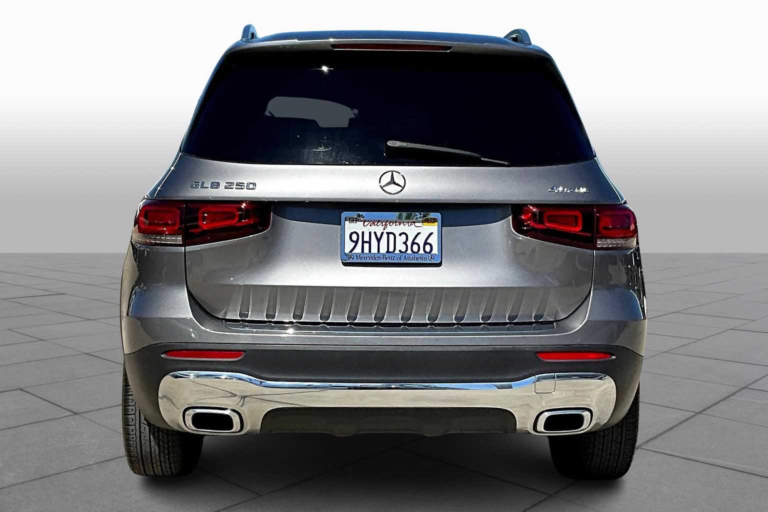 2023 Mercedes Benz GLB 250 4MATIC photo 4