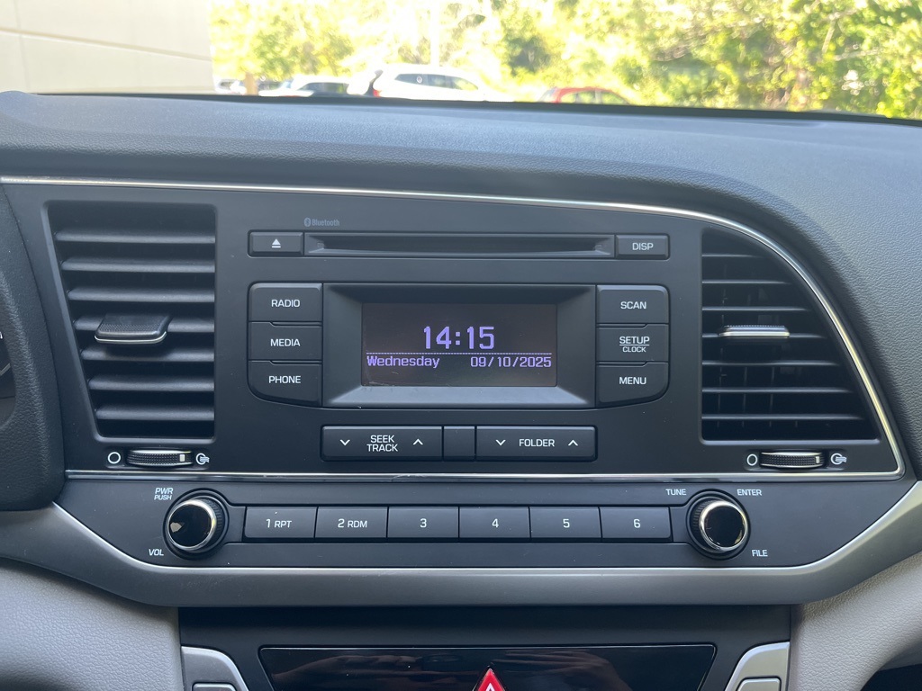 2018 Hyundai Elantra SE photo 19