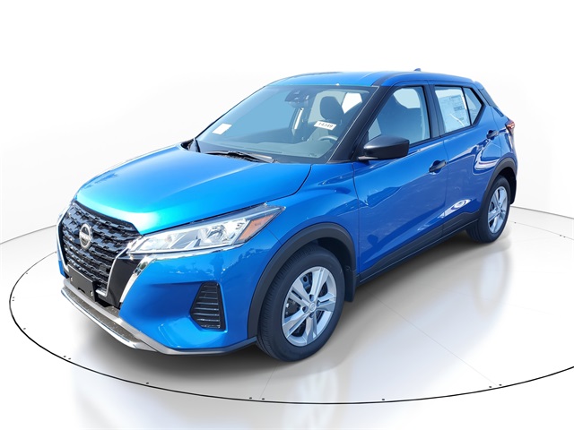 2025 Nissan Kicks Play S photo 2