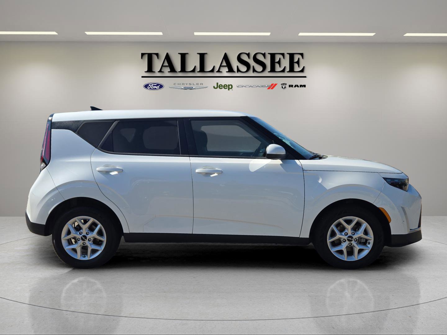 2024 Kia Soul LX photo 6