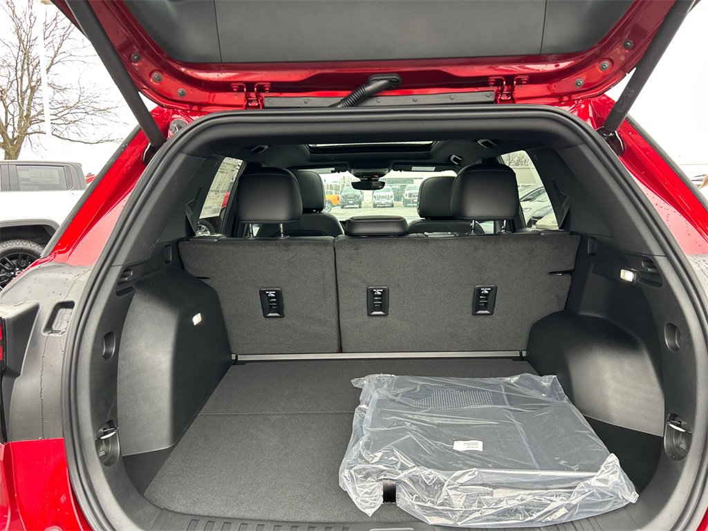 2026 GMC TERRAIN - Image 32