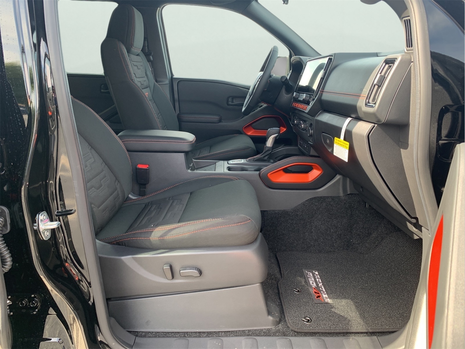2026 Nissan Frontier PRO-4X photo 27
