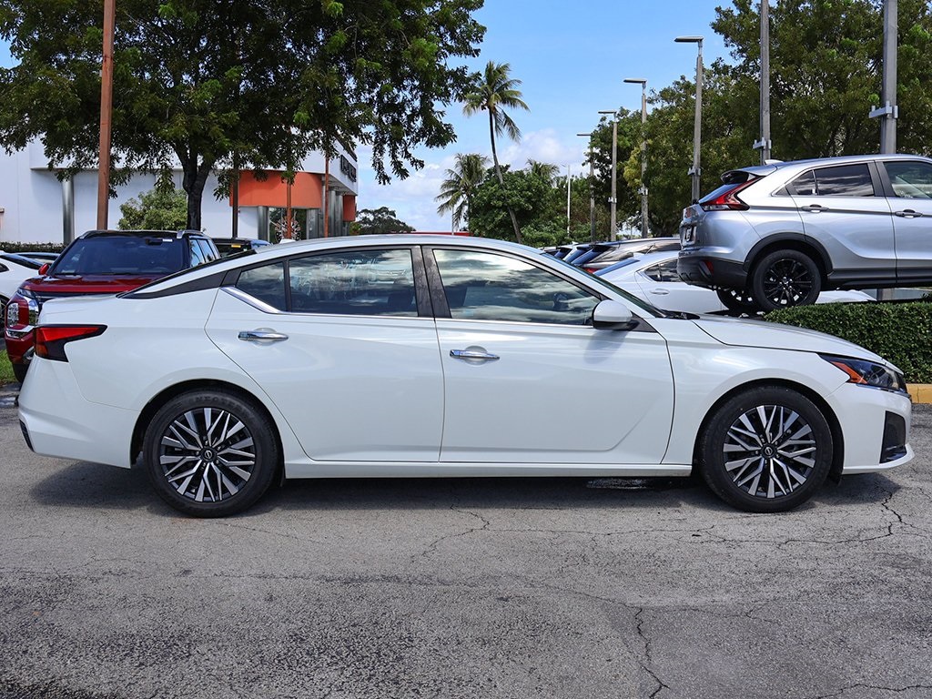 2023 Nissan Altima 2.5 SV photo 15