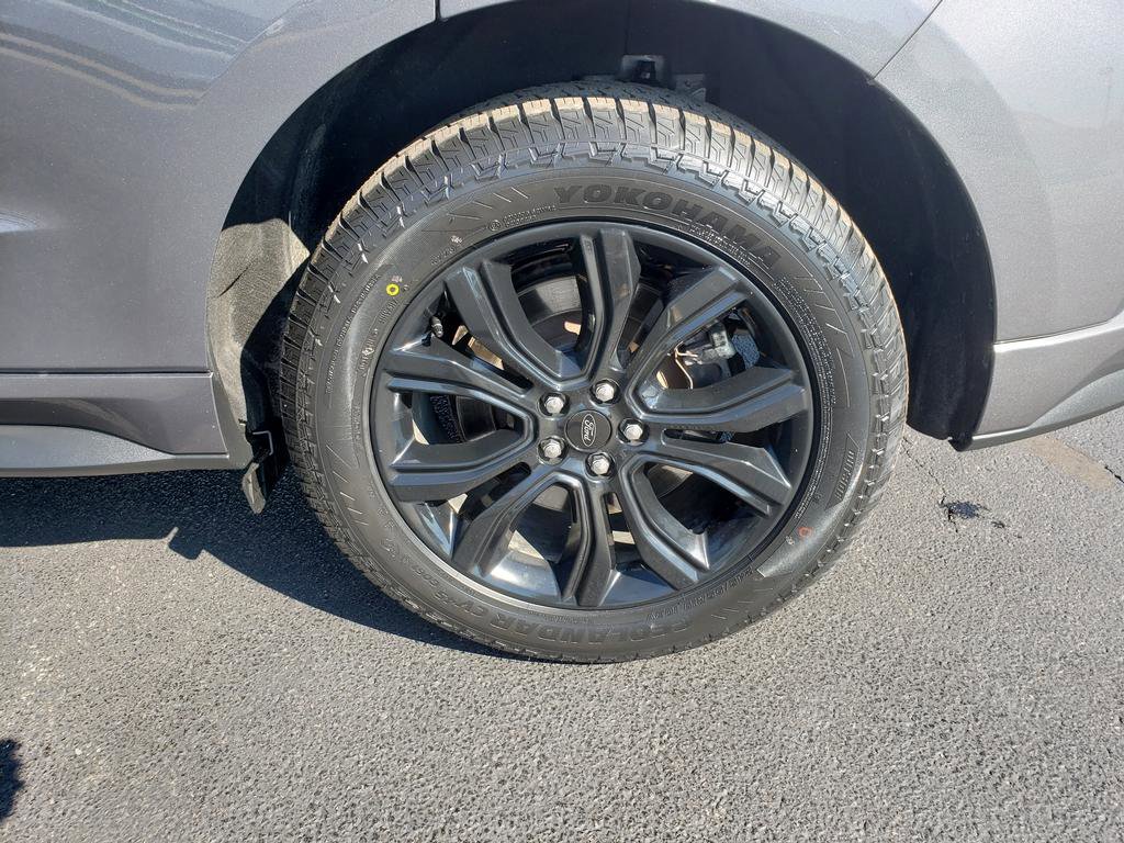 2022 Ford Edge SE photo 23