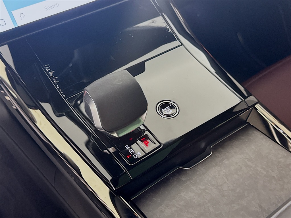 2025 Land Rover Range Rover Sport SE photo 13