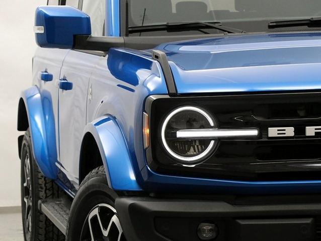 2024 Ford Bronco Outer Banks photo 4