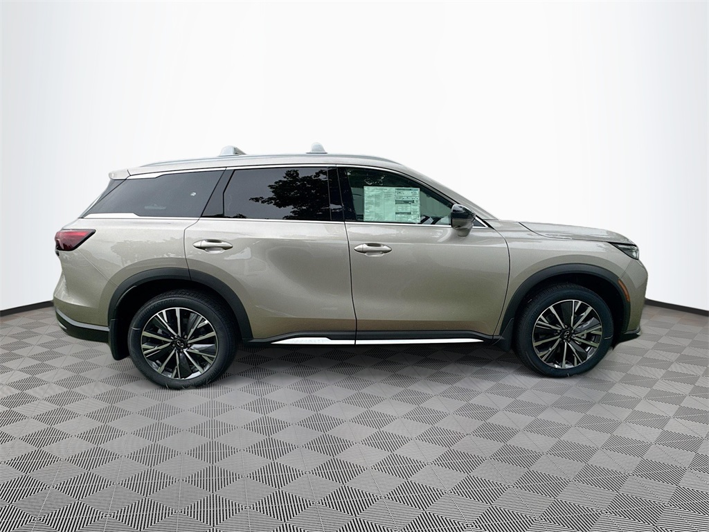 2026 Infiniti QX60 Luxe photo 8