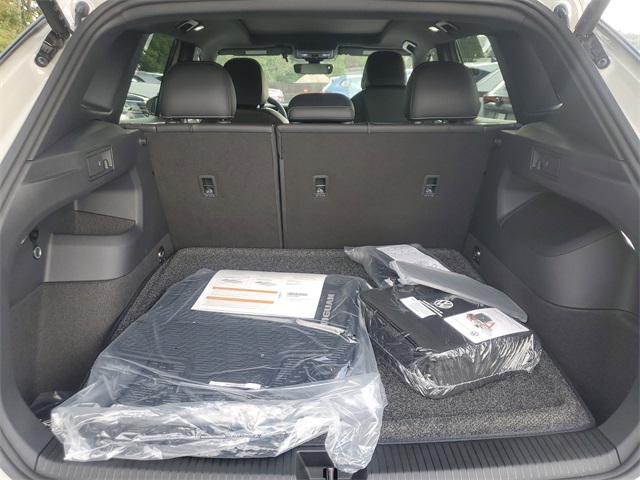 2025 Volkswagen Tiguan SE R-Line Black photo 4