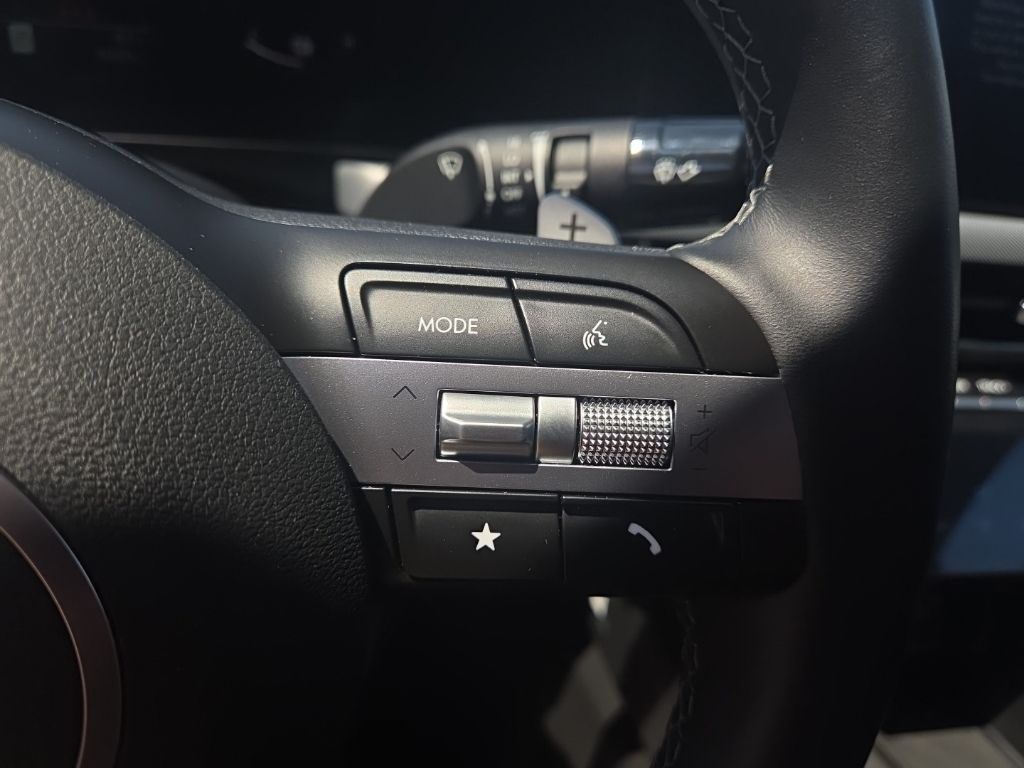 2025 Hyundai Sonata Hybrid SEL photo 17