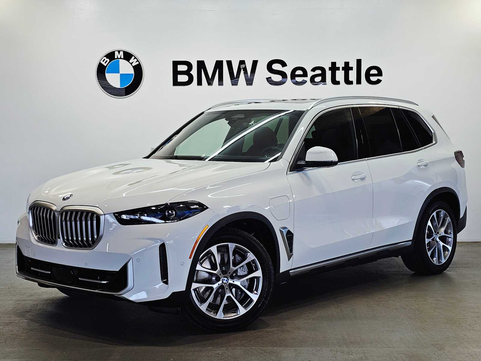 New 2026 BMW X5 xDrive50e SUV in Seattle #T9014205 BMW Seattle
