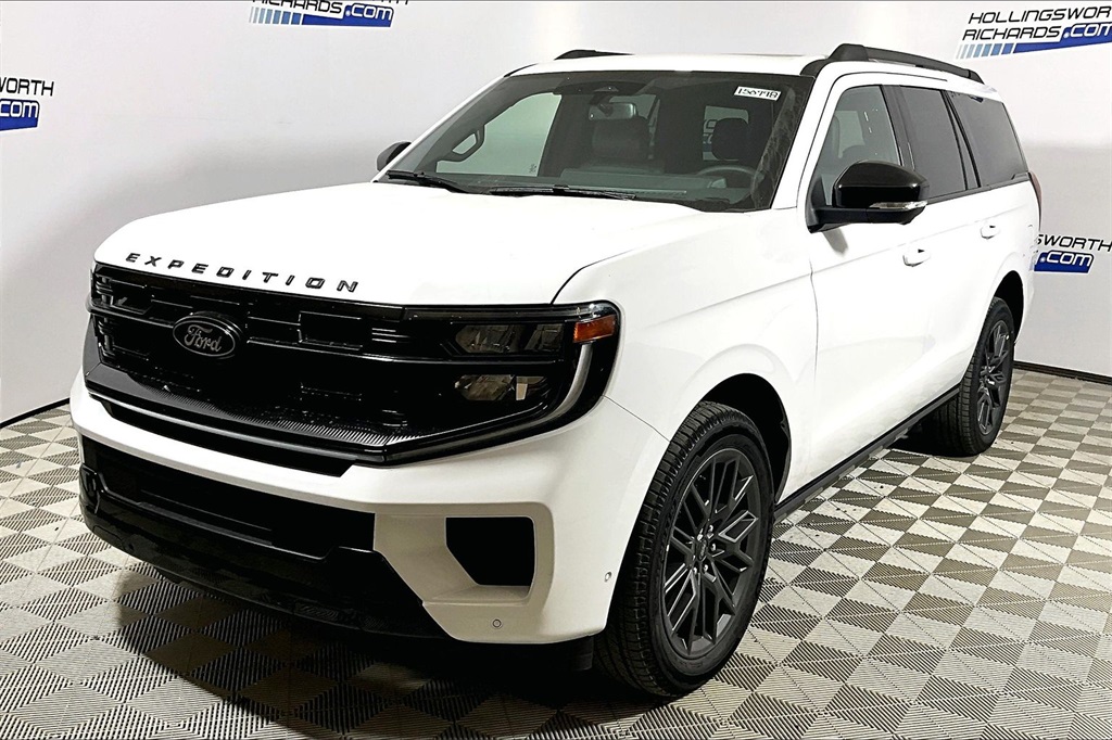 2025 Ford Expedition Platinum's photo