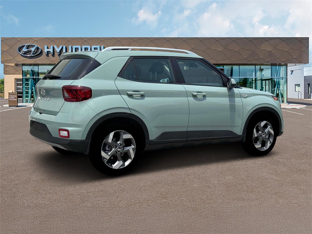 2025 Hyundai Venue Limited photo 8