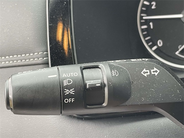 2023 Nissan Pathfinder Platinum photo 25