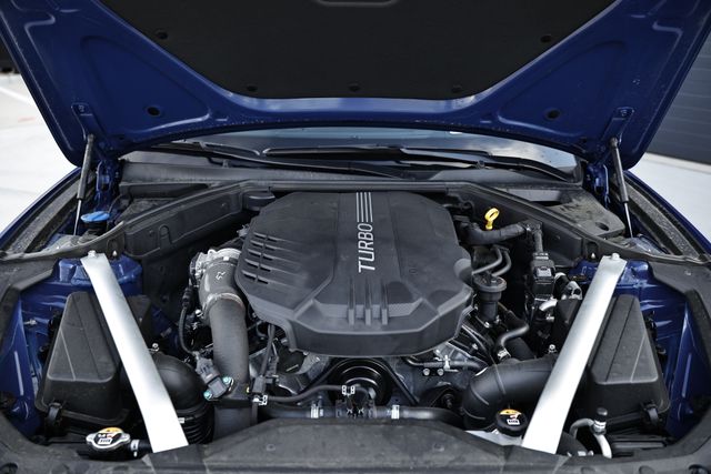 2025 Genesis G70 3.3T Sport Advanced photo 30