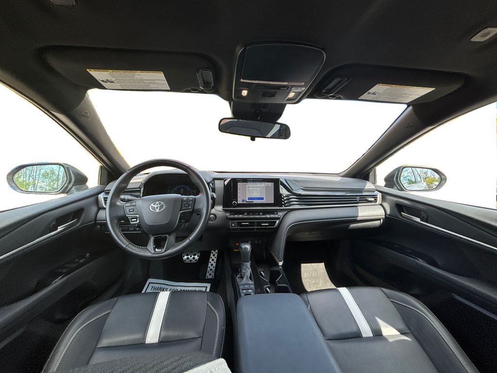 2025 Toyota Camry SE photo 15