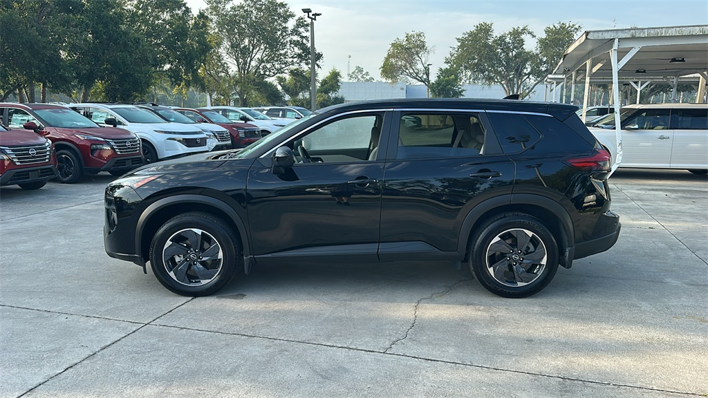 2024 Nissan Rogue SV photo 3