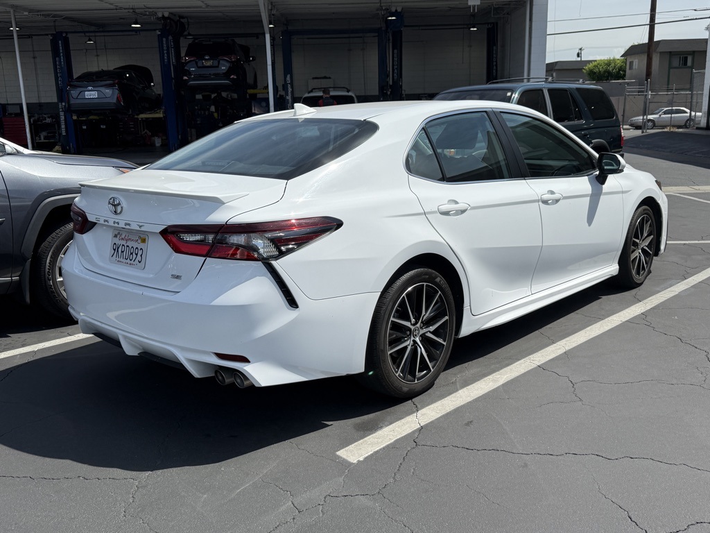 2024 Toyota Camry SE photo 4
