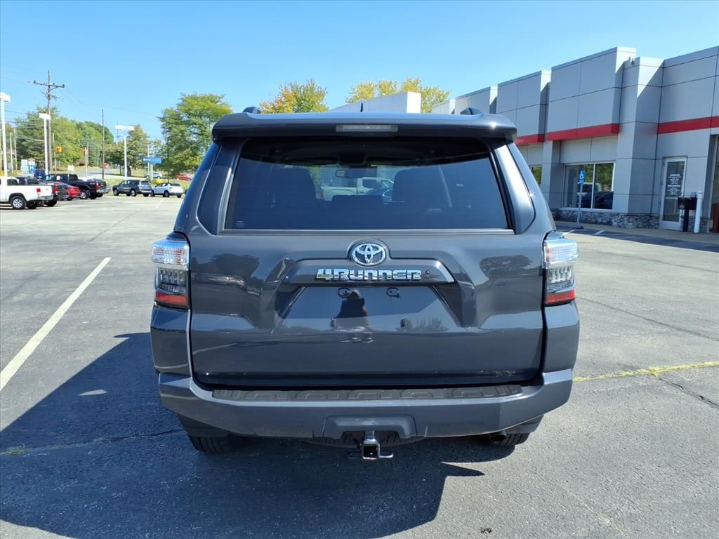 2024 Toyota 4Runner SR5 Premium photo 5