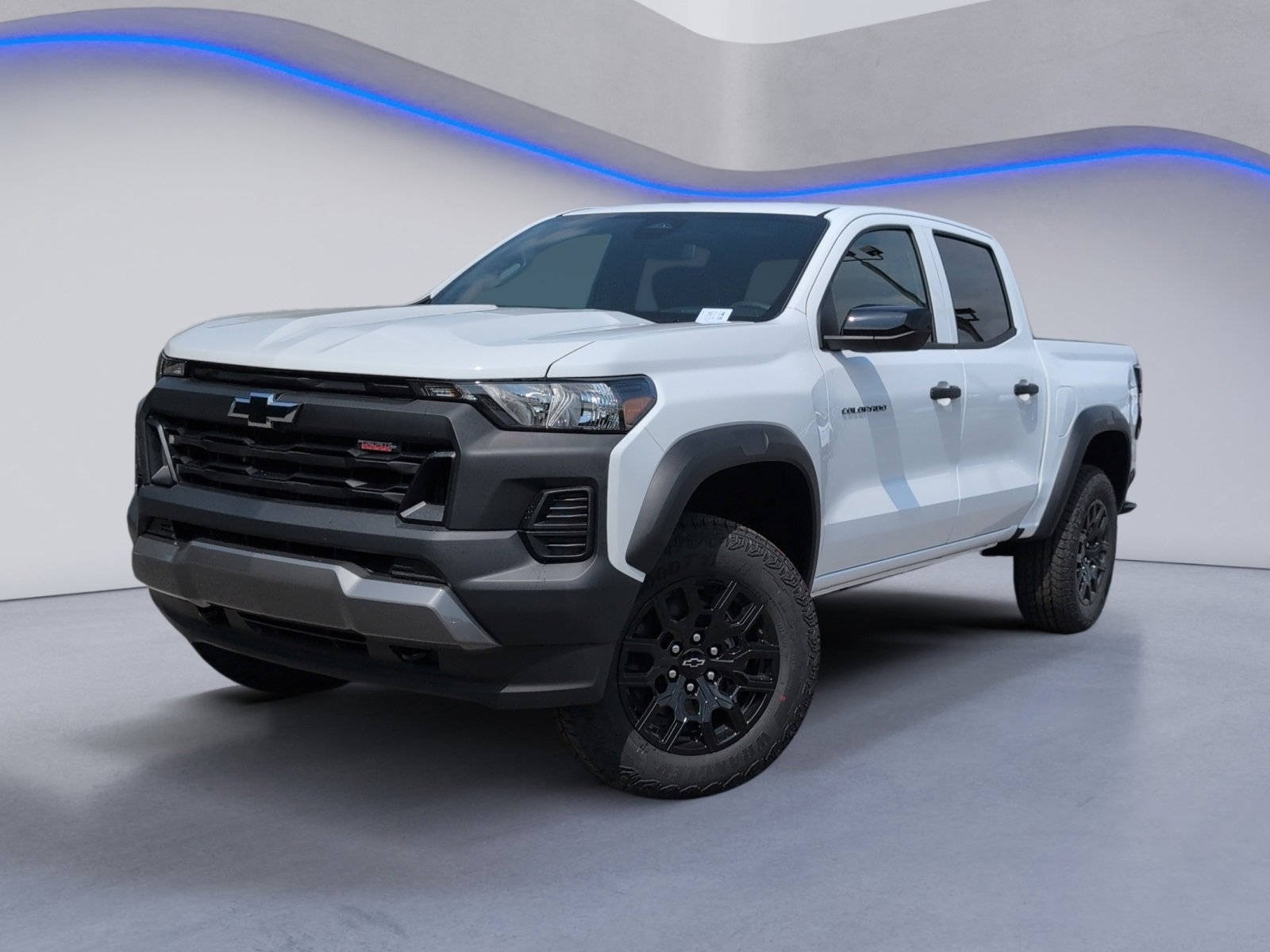 2026 Chevrolet Colorado Trail Boss photo 2