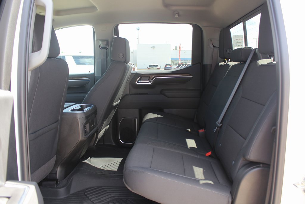 2025 Chevrolet Silverado 1500 LT photo 9