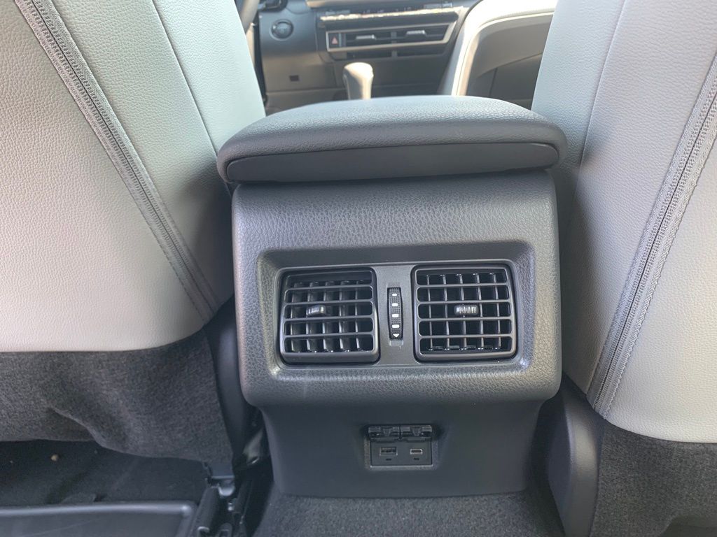 2025 Toyota Camry SE photo 21