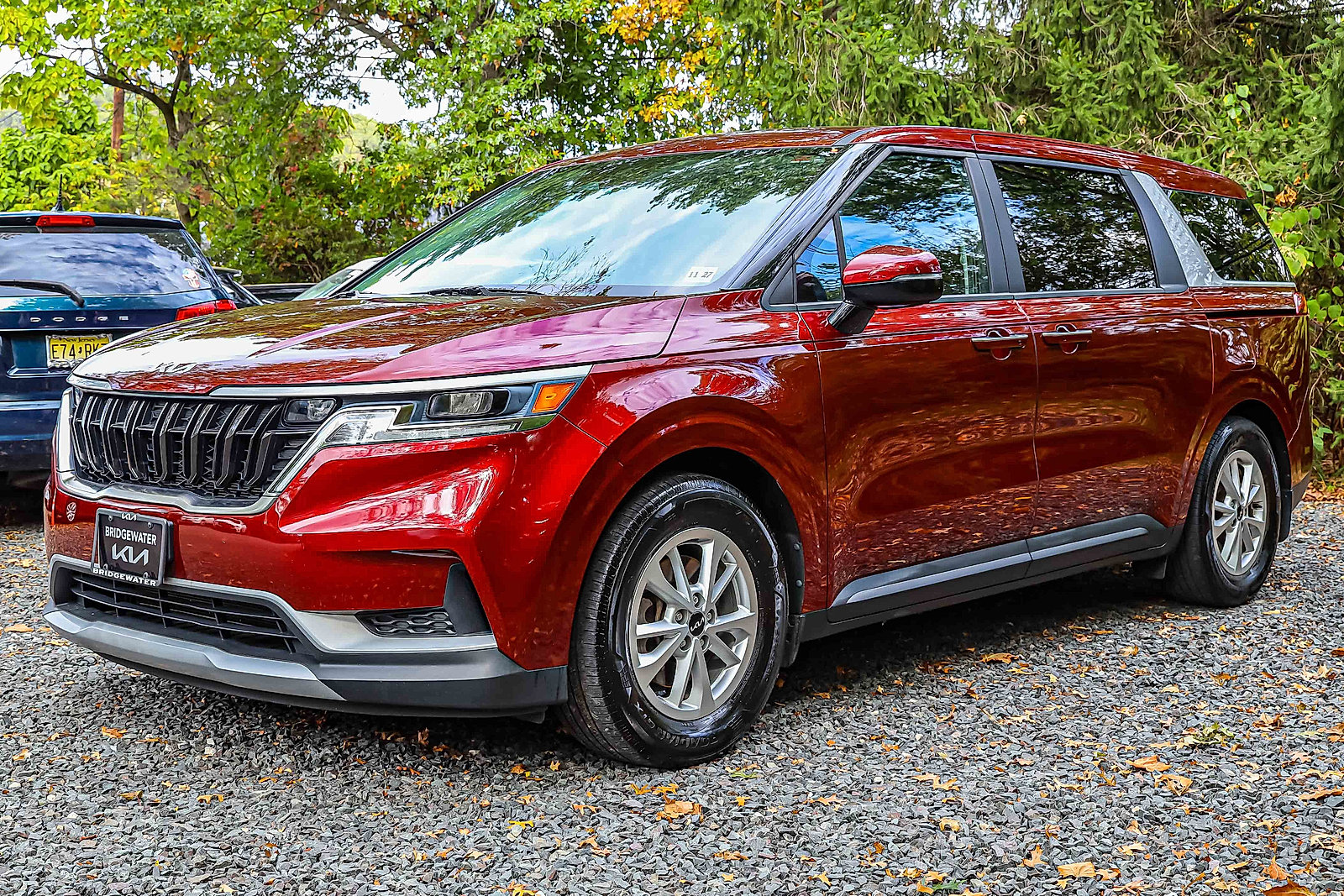 2023 Kia Carnival LX photo 3