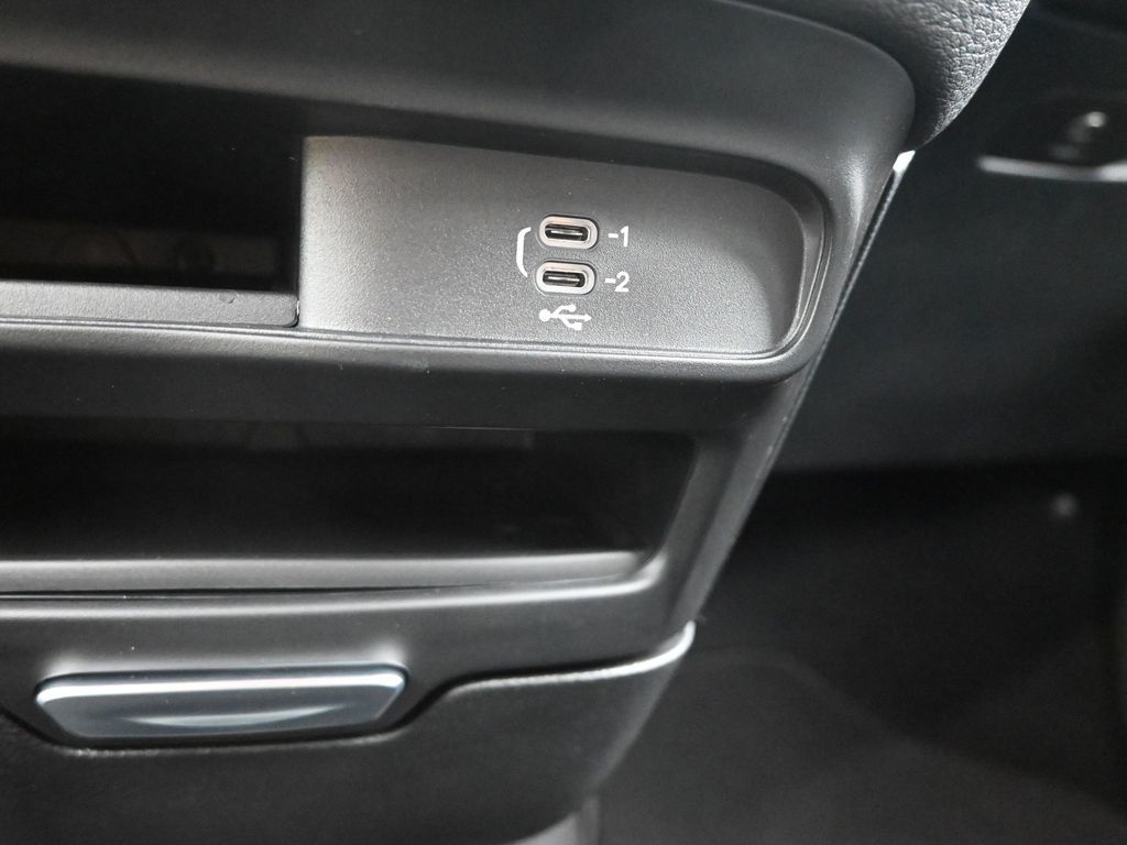 2026 Chrysler Pacifica photo 20
