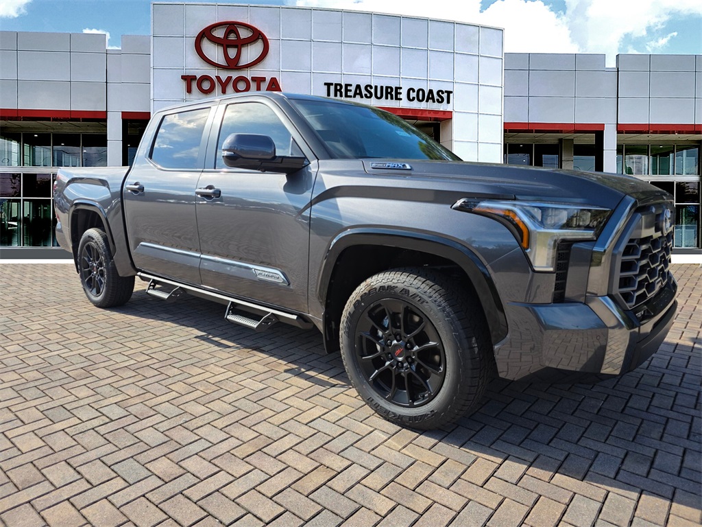 2025 Toyota Tundra Platinum's photo