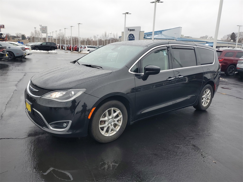 Used 2020 Chrysler Pacifica Touring with VIN 2C4RC1FG8LR130014 for sale in Shorewood, IL