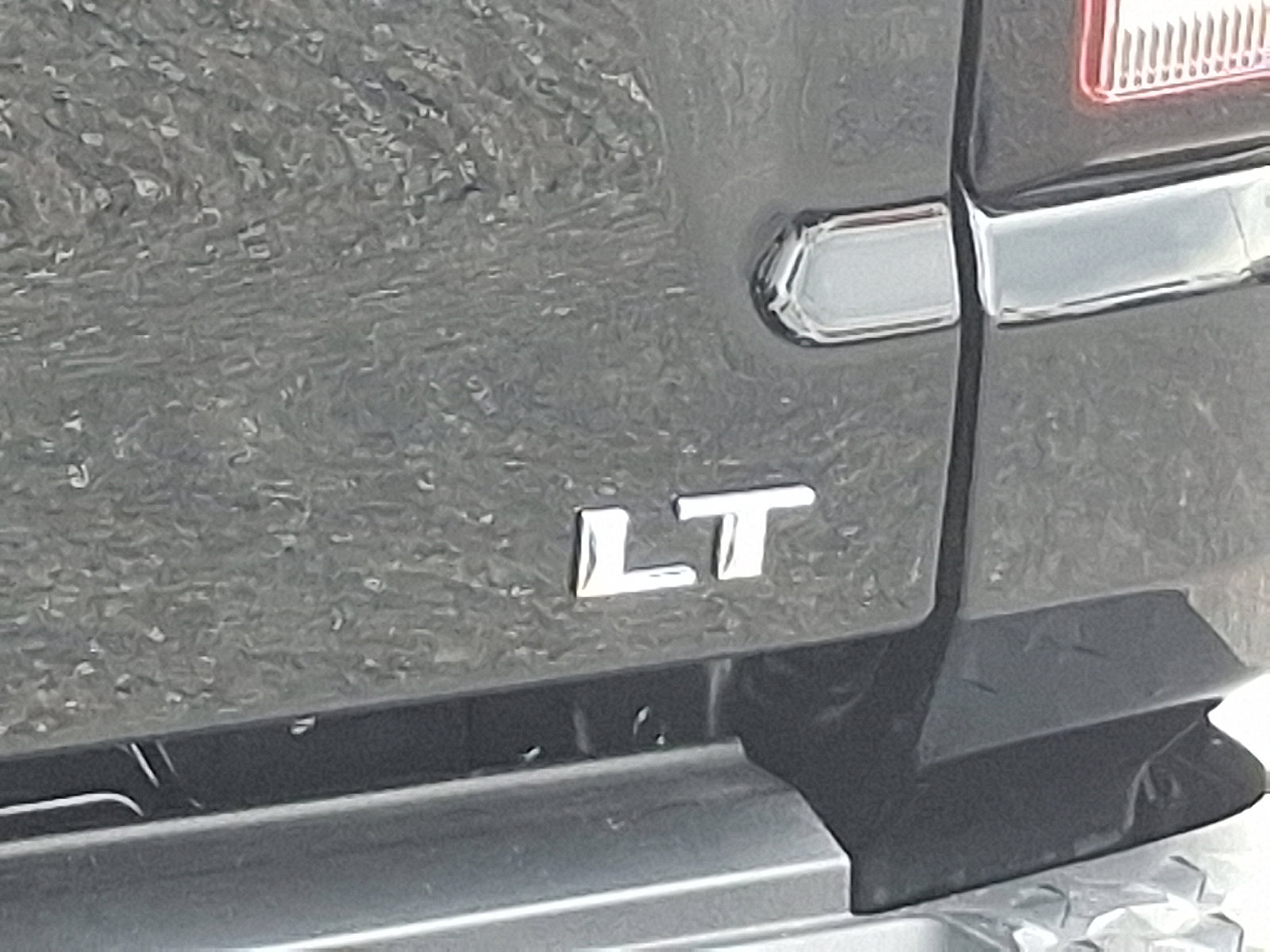 2024 Chevrolet Colorado LT photo 30