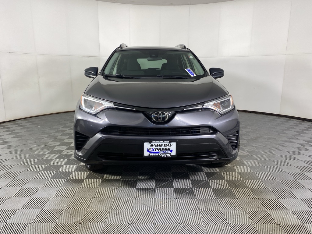 2018 Toyota RAV4 LE photo 2