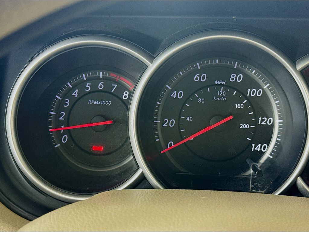 2011 Nissan Versa 1.8 S photo 14