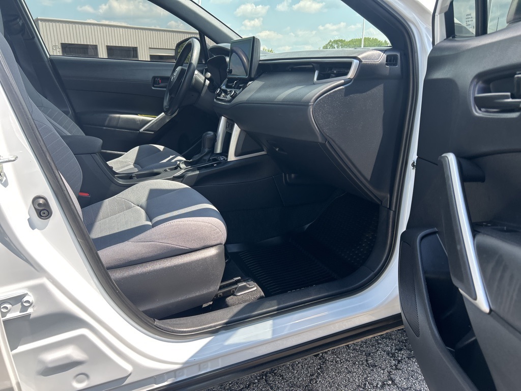 2024 Toyota Corolla Hybrid XSE photo 18