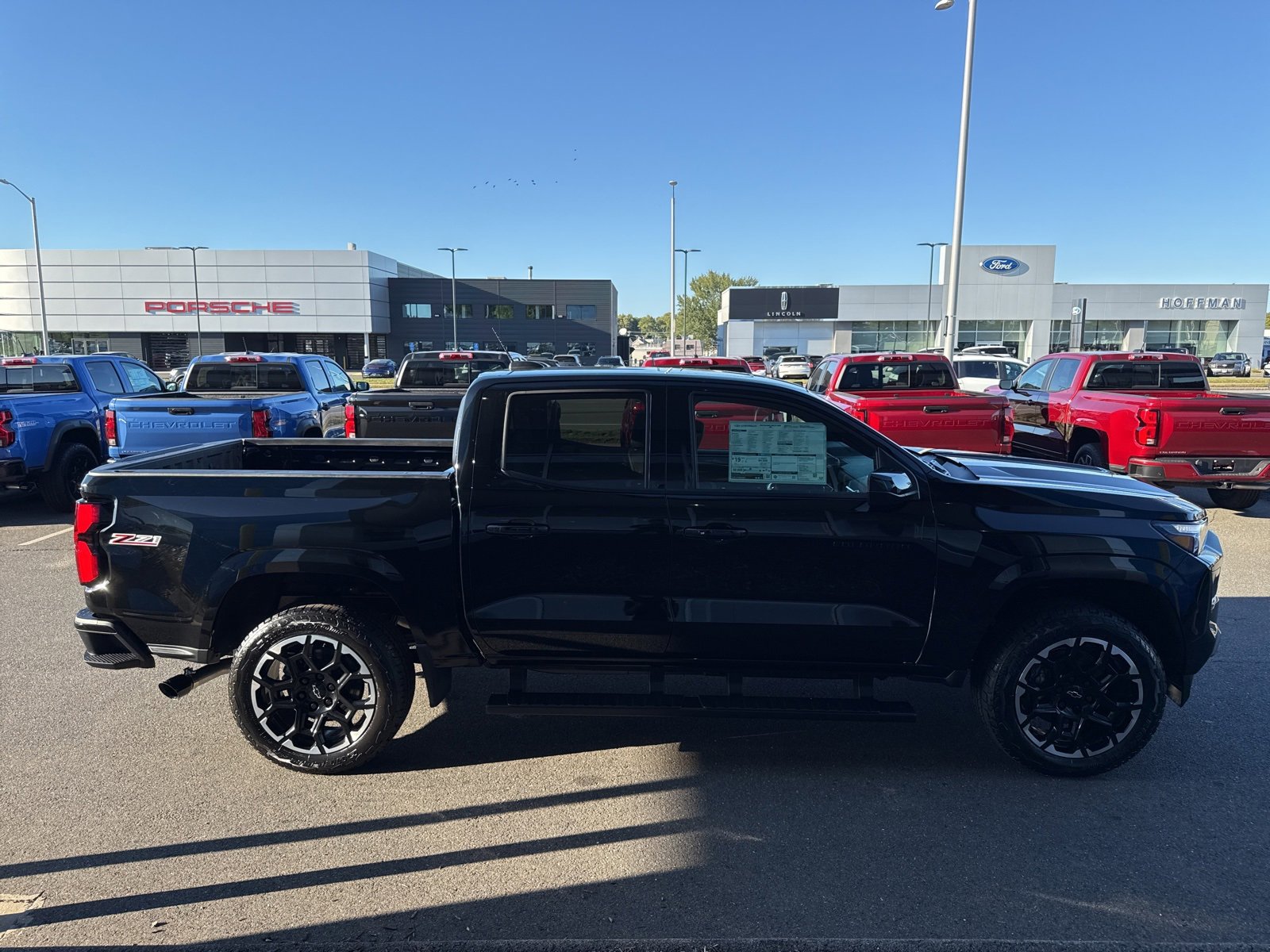 2026 Chevrolet Colorado Z71 photo 3