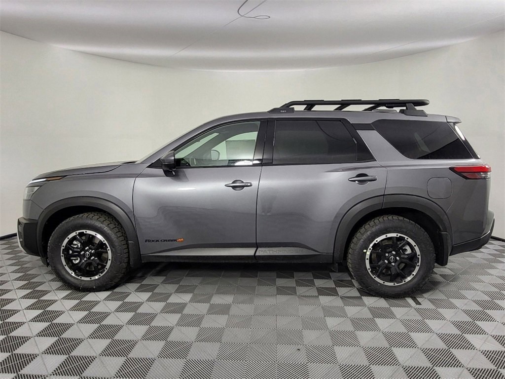2025 Nissan Pathfinder Rock Creek photo 2