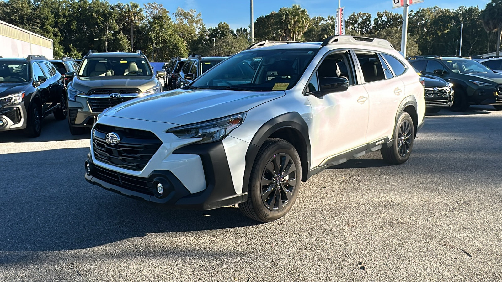 2025 Subaru Outback Onyx Edition XT photo 3