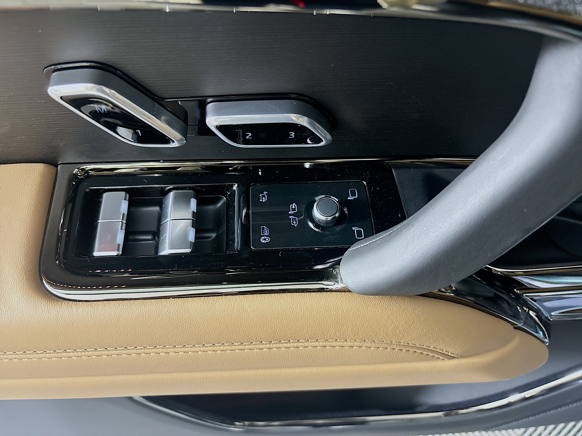 2025 Land Rover Range Rover Sport SE photo 19