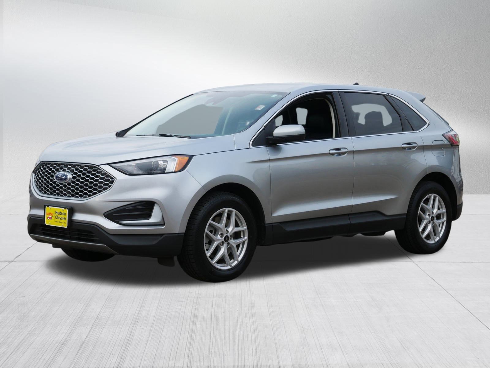 2024 Ford Edge SEL photo 3