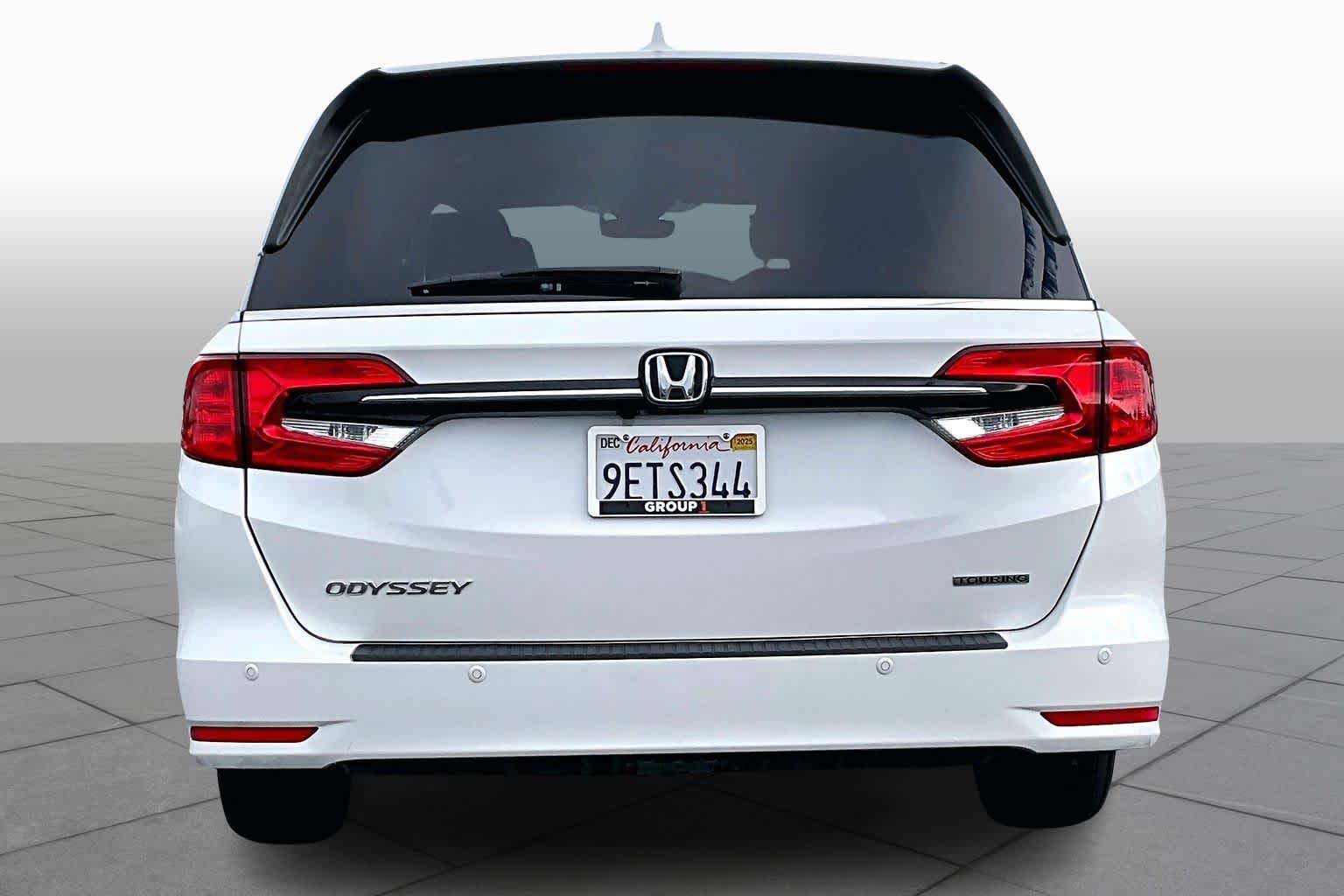 2023 Honda Odyssey Touring photo 4