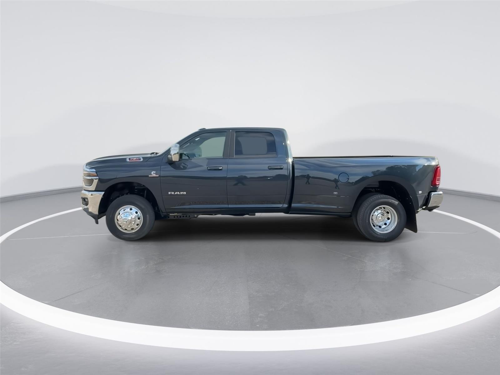 2026 Ram 3500 Laramie photo 4