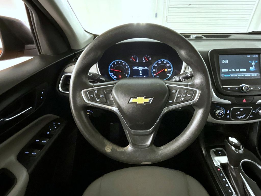2018 Chevrolet Equinox LS photo 11