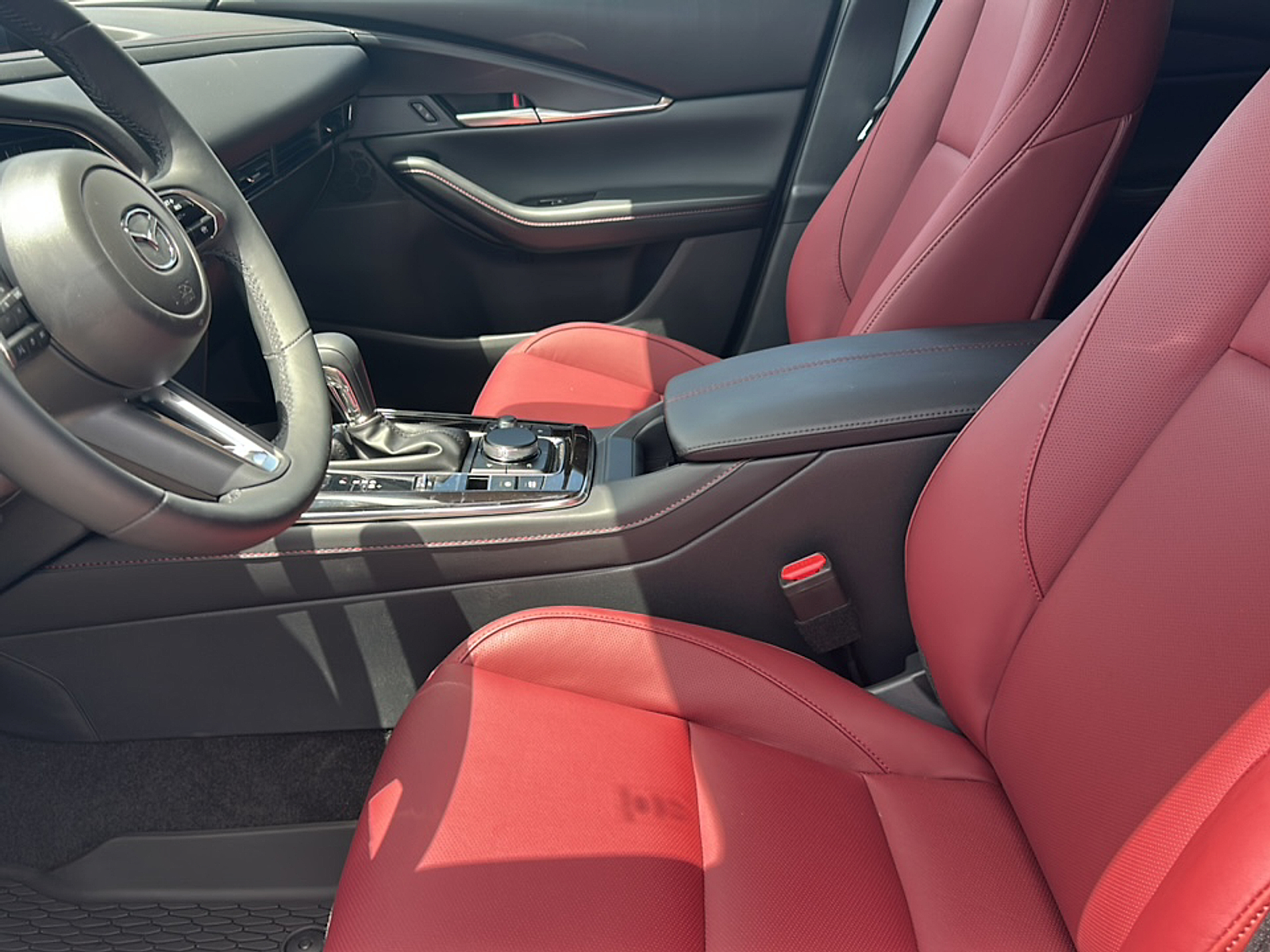2025 Mazda CX-30 2.5 S Carbon photo 3