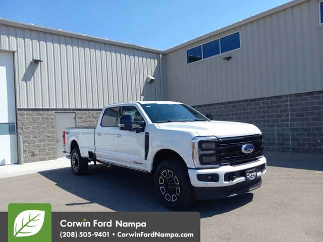 New 2025 Star White Metallic Tri-Coat Ford Platinum image 1
