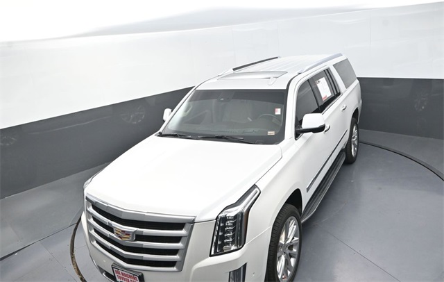 2017 Cadillac Escalade ESV Luxury photo 21