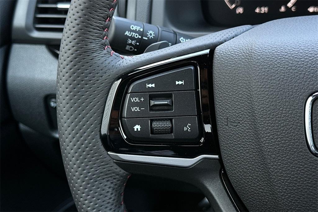 2025 Honda Ridgeline Black Edition photo 22