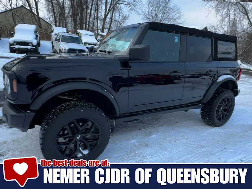 2022 Ford Bronco Black Diamond photo 4