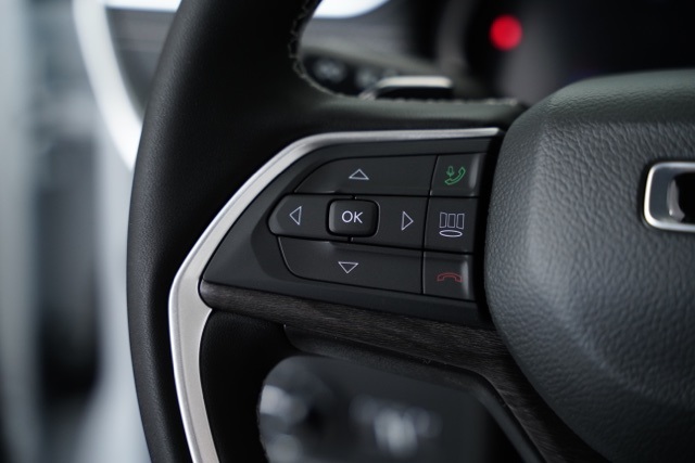 2025 Jeep Grand Cherokee Limited photo 4