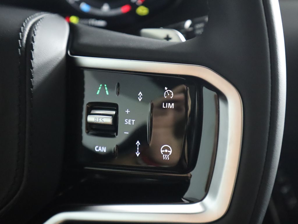 2025 Land Rover Range Rover Sport SE photo 13