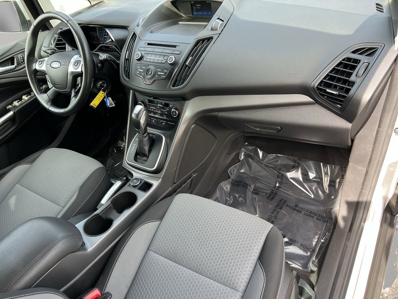 2017 Ford C-Max Hybrid SE photo 10